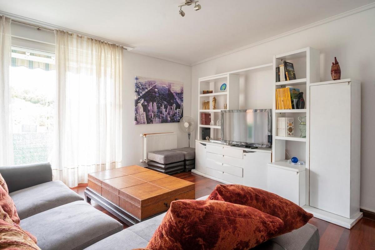 Adosado Con Piscina, Terraza Y Garaje En Appartement
